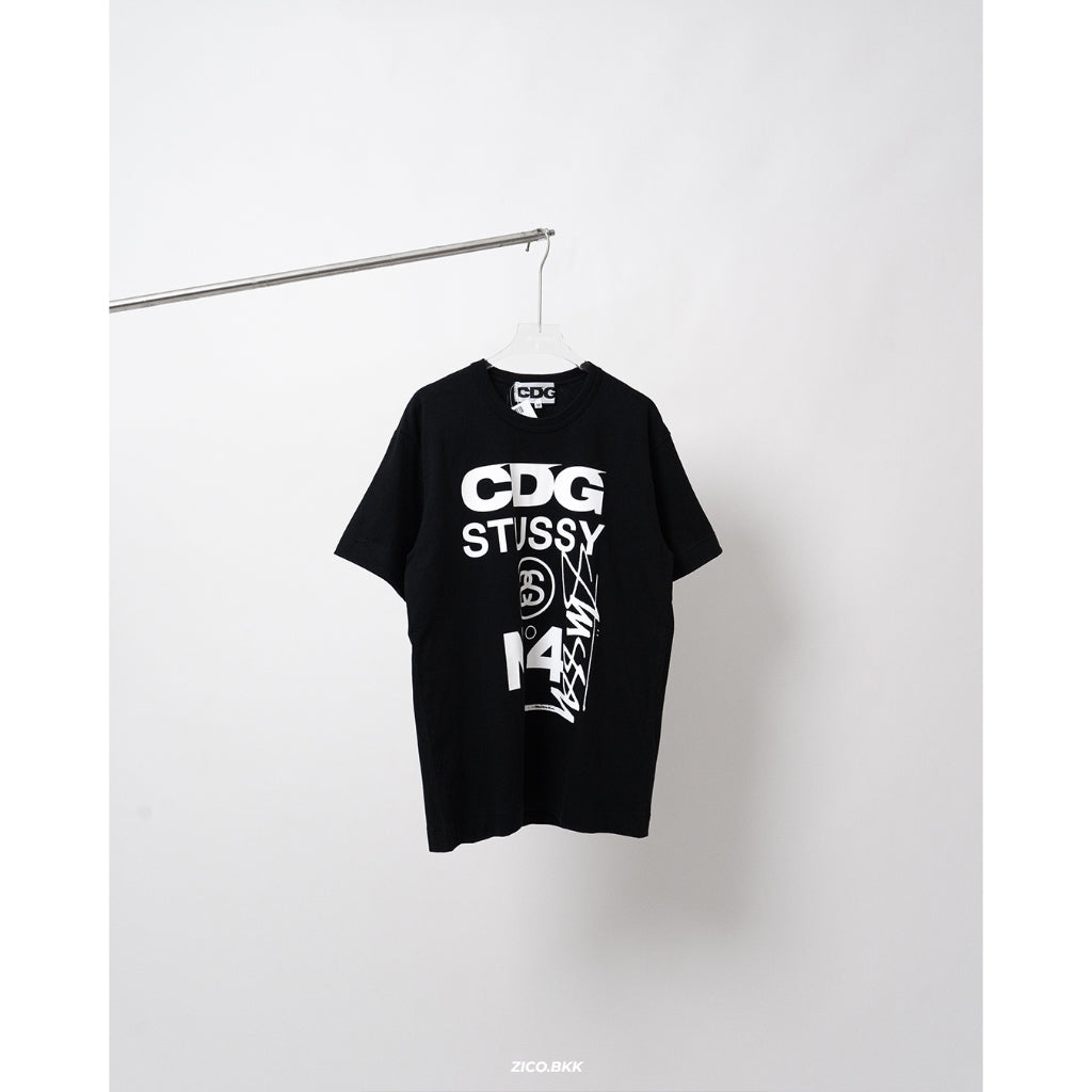 CDG x Stussy Men's T-Shirt [CDGXSTYTEE2] — ภาพสินค้า 1