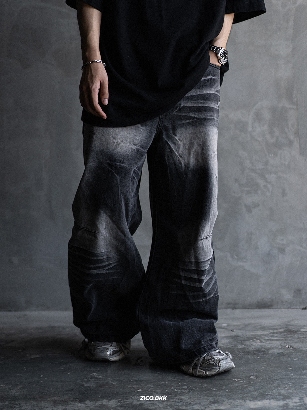 ZICO.BKK Phantom Fade Super Baggy Jeans — ภาพสินค้า 3