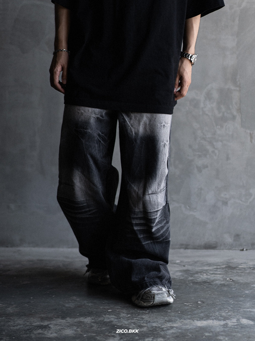 ZICO.BKK Phantom Fade Super Baggy Jeans — ภาพสินค้า 2