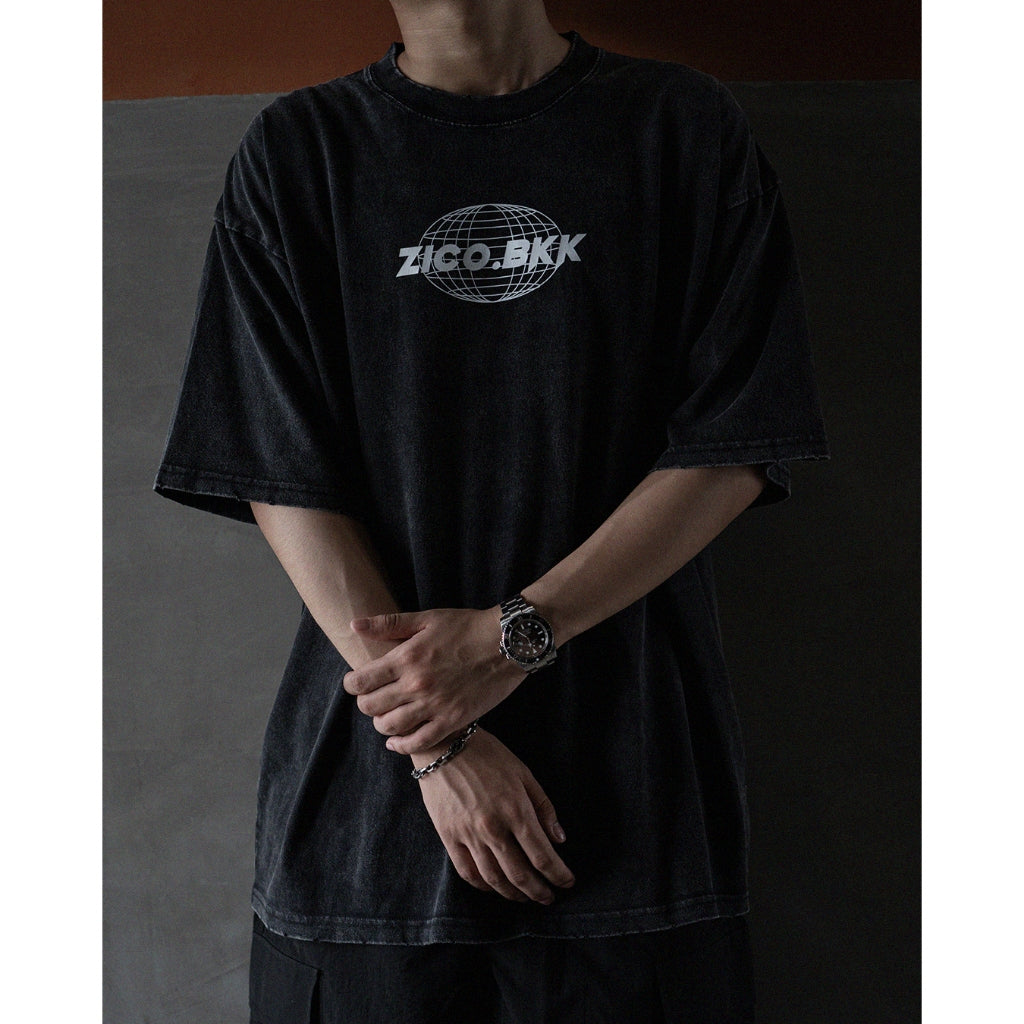 ZICO.BKK Hold the World T-Shirts - ZICO.BKK T-Shirt | ZICO.BKK