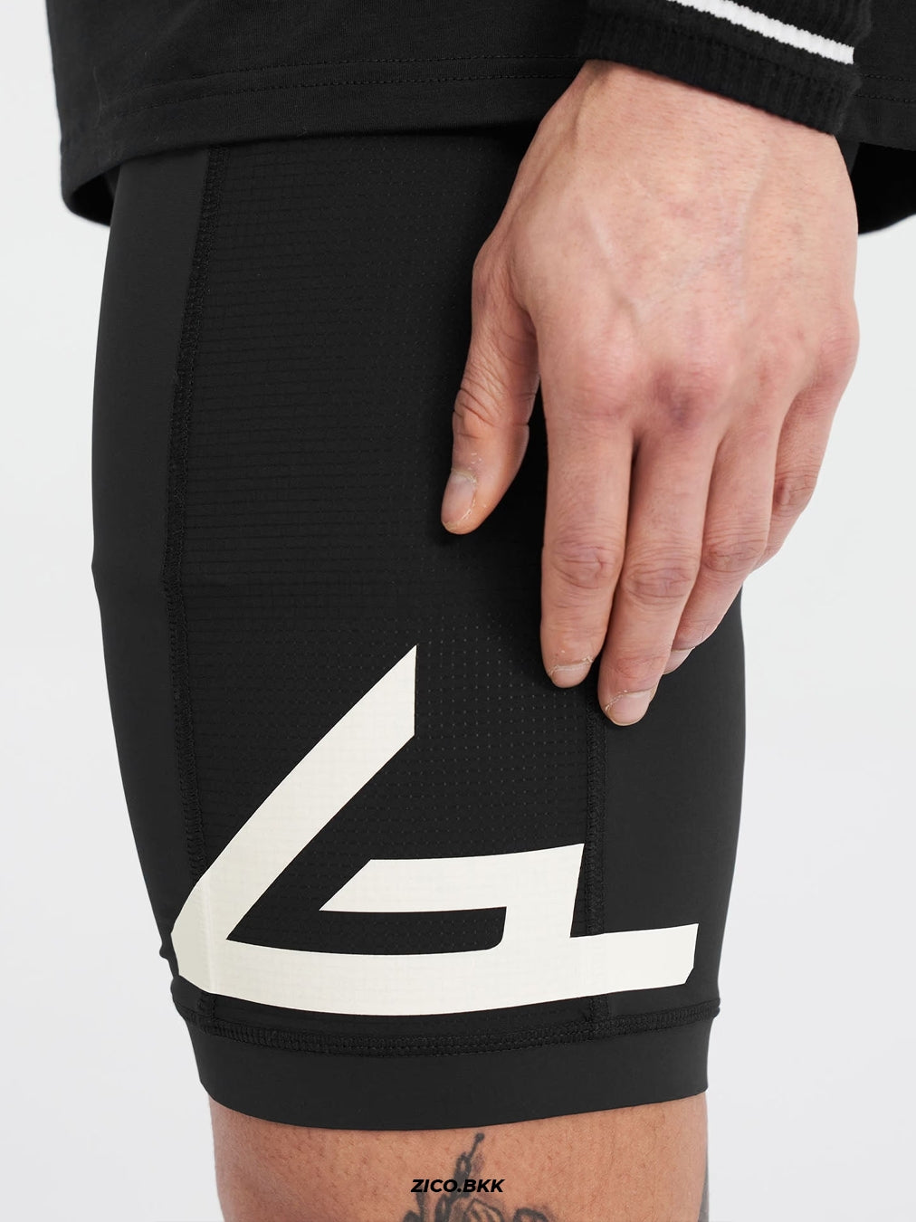 Represent 247 Cargo Half Tight – Shopee image 5