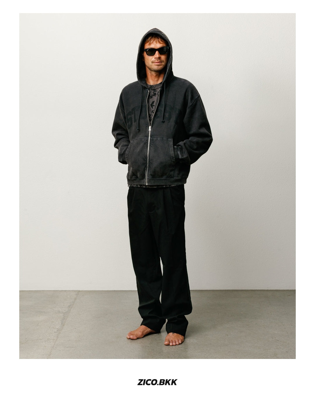 Stüssy Faded Graphic Zip Hoodie Washed Black — official source view 3